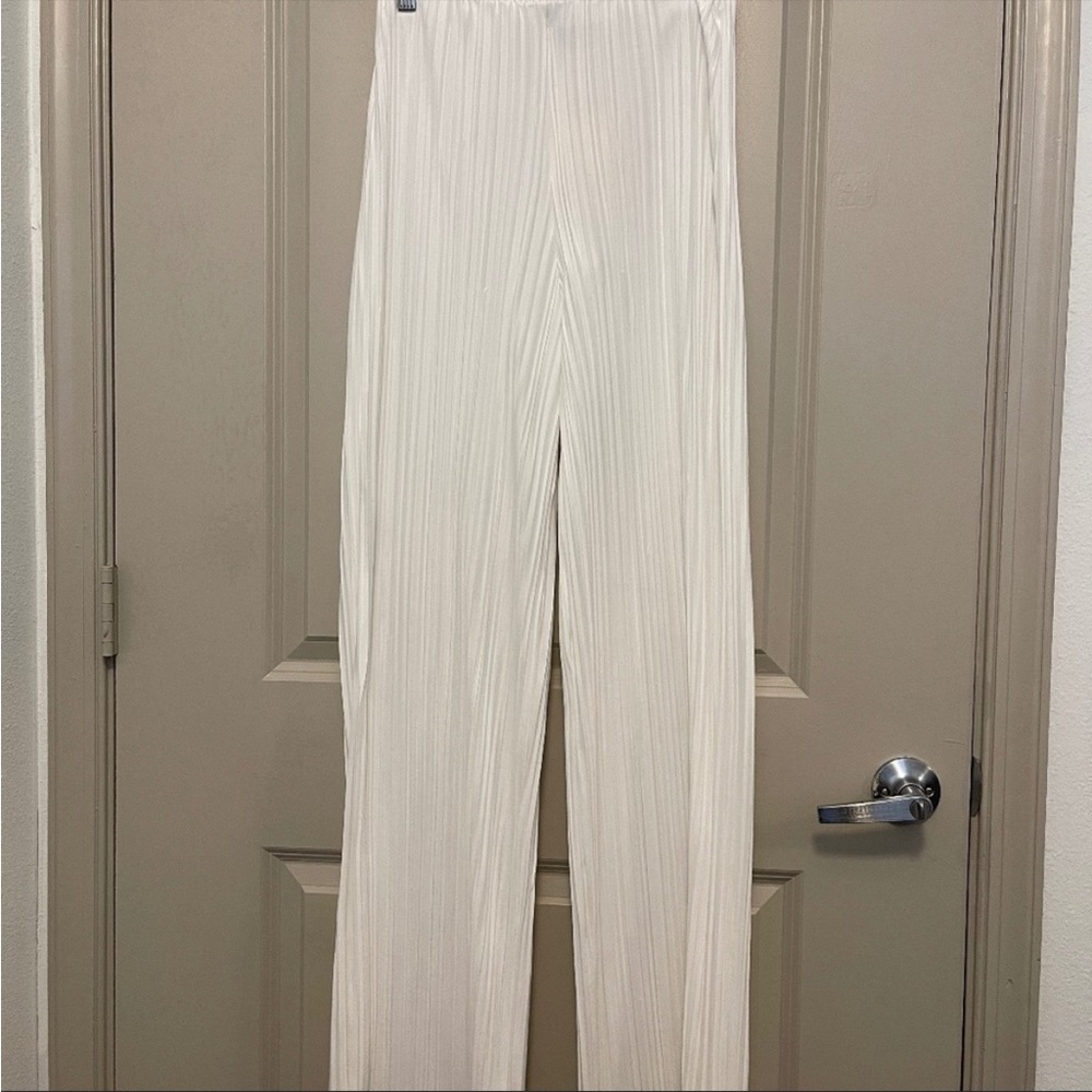 White Plisse bottoms